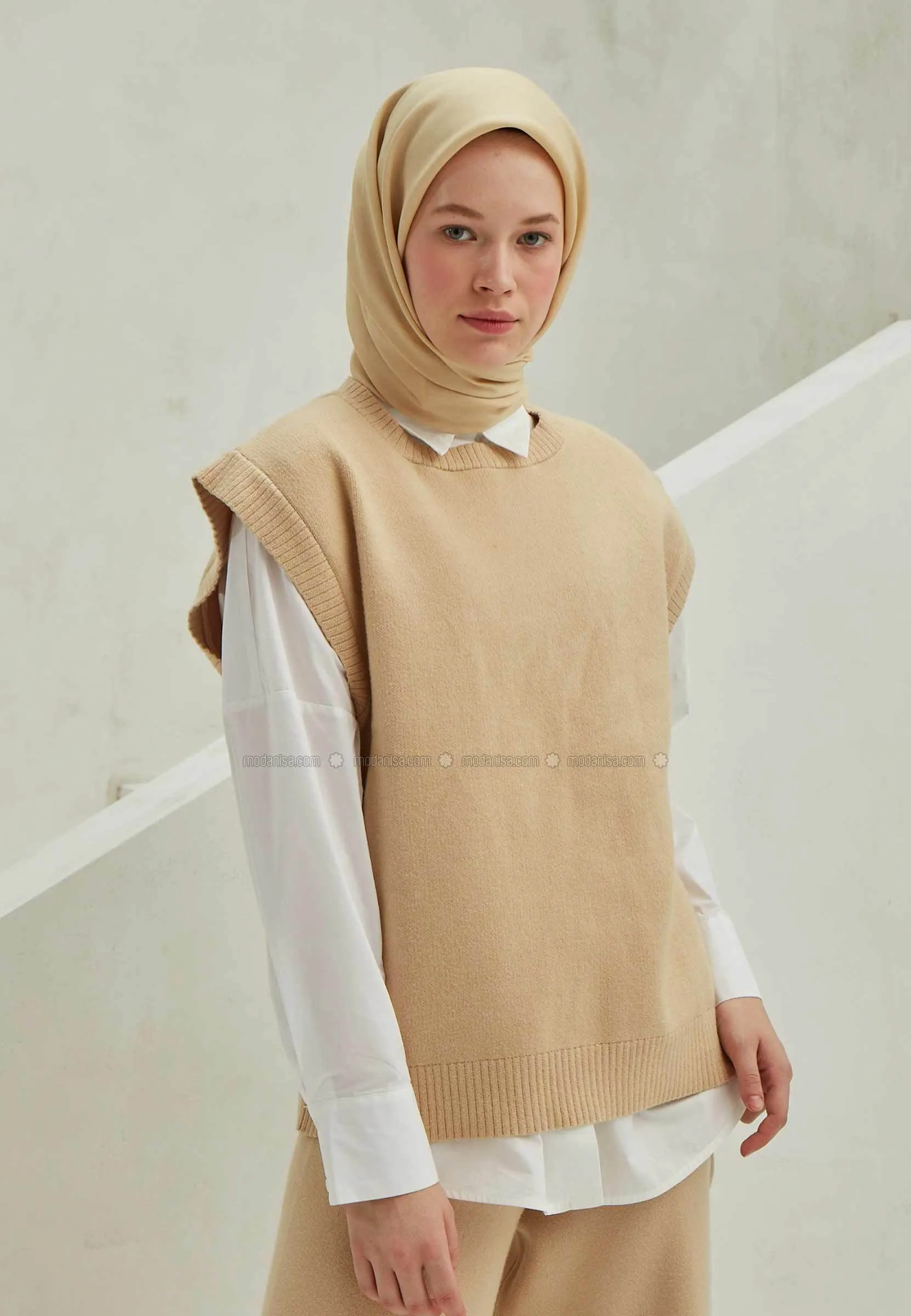 Cream - Plain - Scarf