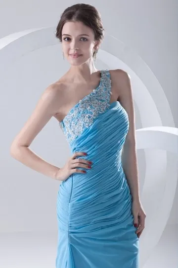 Robe soirée bleue longue col asymétrique plissée à haut fleuri