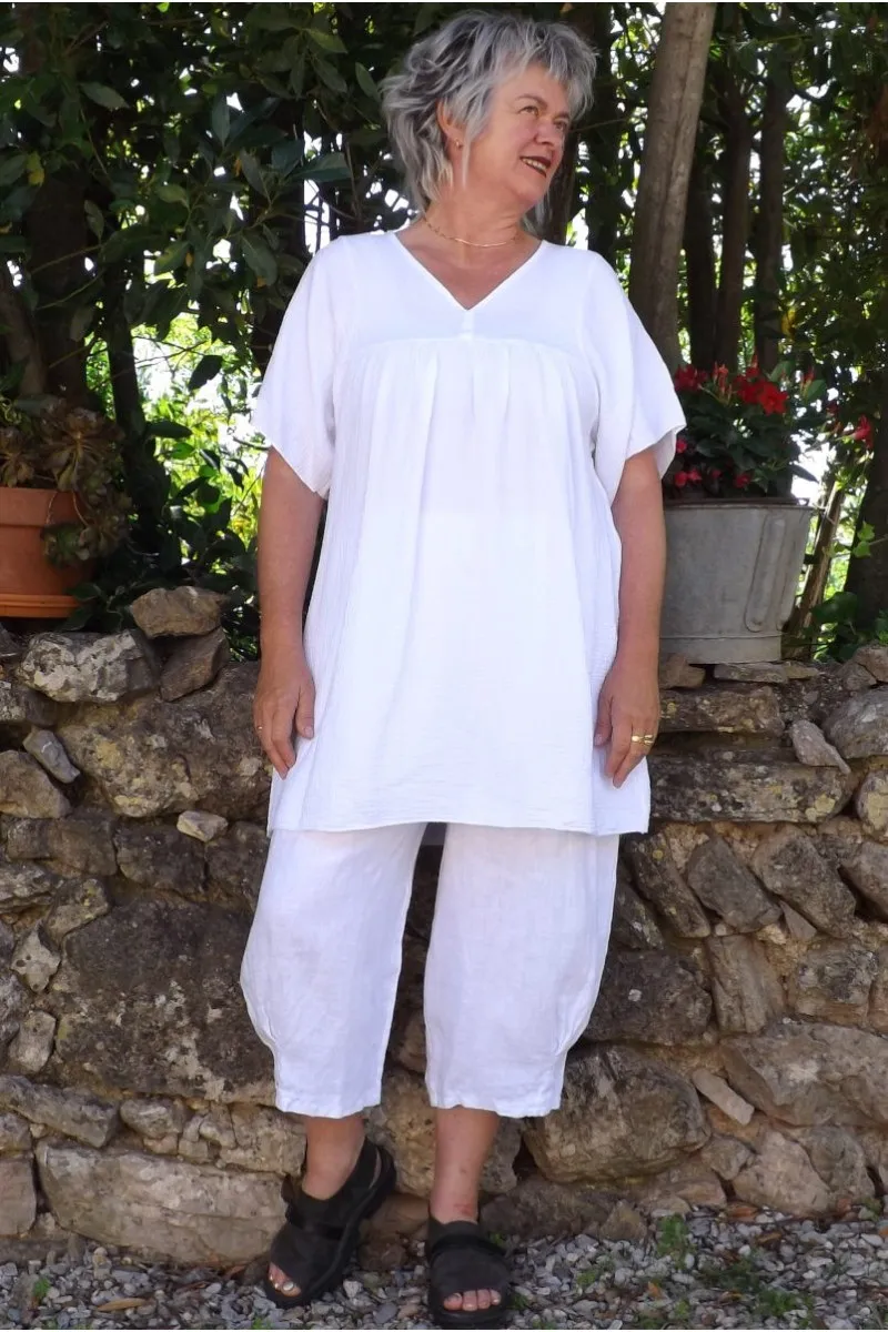 Tunique gaze de coton blanc pour femme .